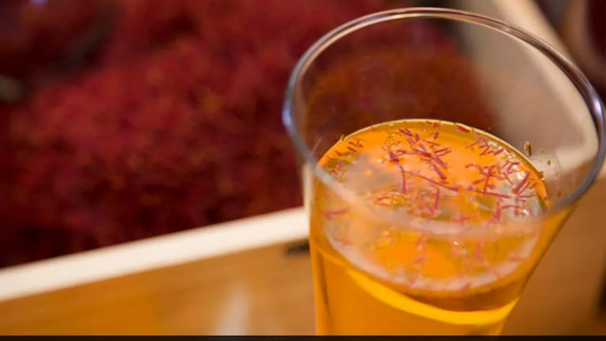Nutritionist Shares 5 Important Reasons To Swear By Saffron Tea